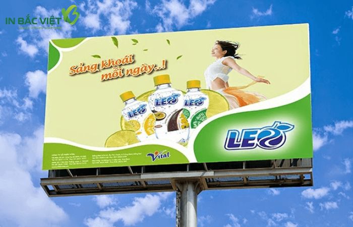 Poster chất liệu bạt hiflex thường có độ bền cao