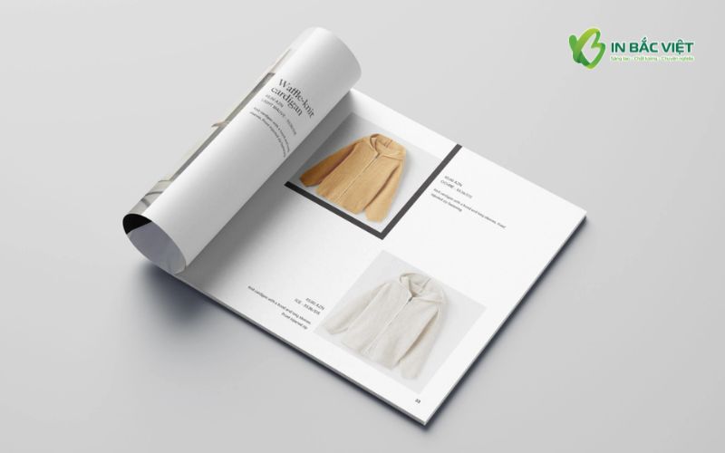 Mẫu catalog thời trang khổ vuông 20x20cm thiết kế tối giản