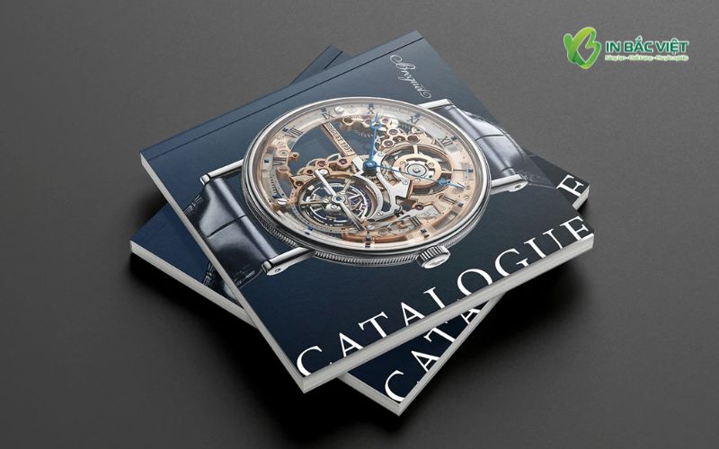 Mẫu catalogue khổ vuông giới thiệu sản phẩm đồng hồ sang trọng, thiết kế tinh xảo và đẳng cấp