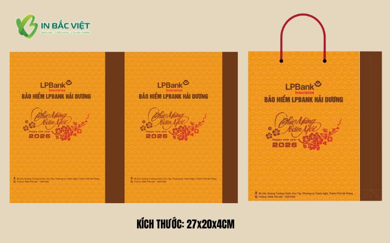 Kích thước túi giấy đựng lịch để bàn LPBank 27x20x4cm, mẫu thiết kế tone vàng cam sang trọng