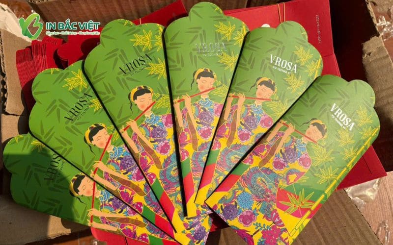 Bao lì xì thương hiệu VROSA ép kim logo đẹp và ấn tượng