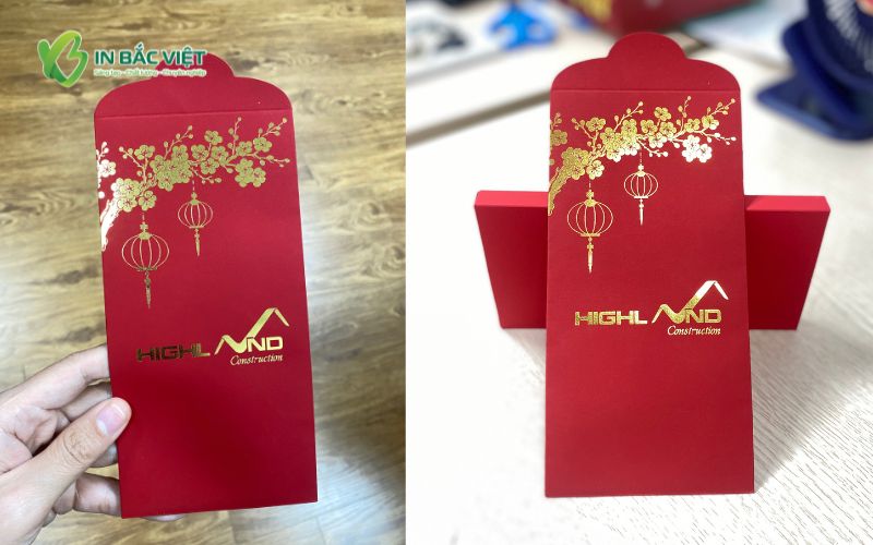 Mẫu bao lì xì giấy nhung đỏ Highland Construction in tại In Bắc Việt