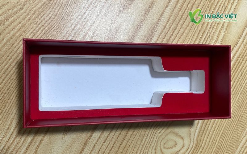 Gia công mút xốp định hình bên trong hộp rượu giúp cố định chai chắc chắn
