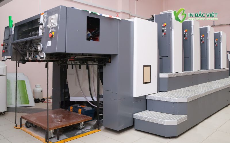 In bao lì xì nhung số lượng lớn bằng công nghệ in Offset đảm bảo màu sắc đồng đều