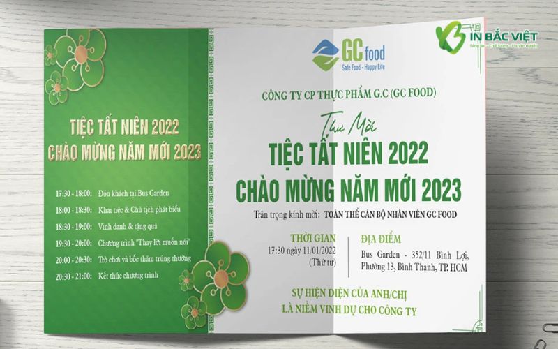 Thiệp mời tham dự tất niên kiểu gập 3, thiết kế tông xanh – trắng sang trọng cho doanh nghiệp