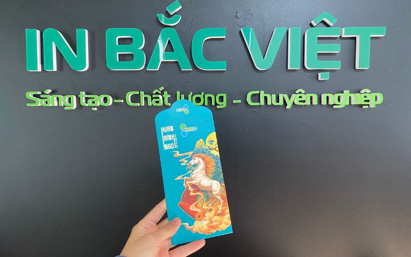Bao lì xì màu xanh hình con ngựa, thiết kế nổi bật, in ấn sắc nét tại In Bắc Việt