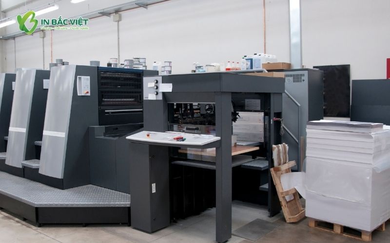 Hệ thống máy in offset hiện đại dùng để in hộp quà Tết tại In Bắc Việt