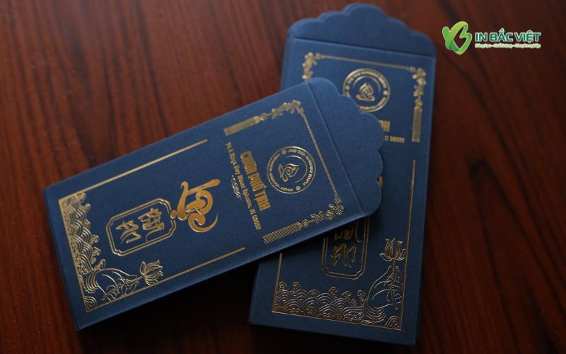 Phong bao tông xanh đậm ép kim tạo điểm nhấn tinh tế và trang nhã