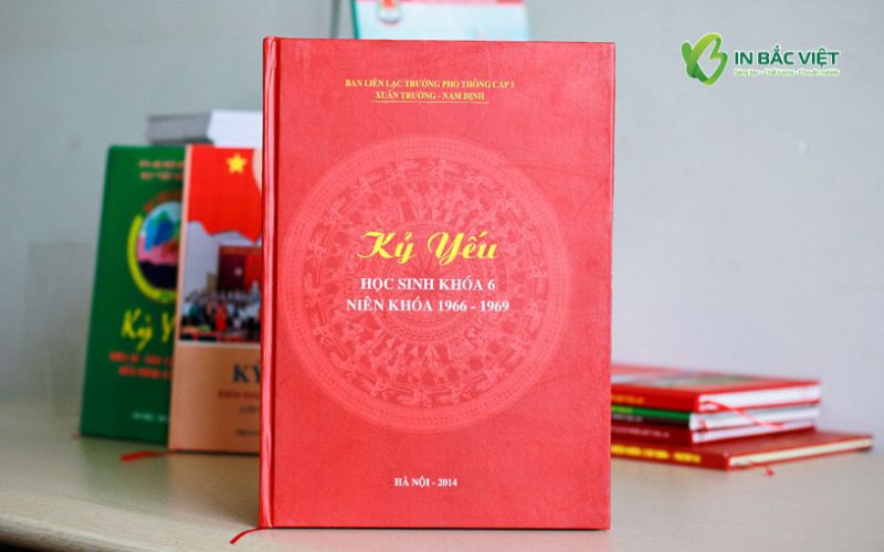 Kỷ yếu học sinh khóa 6 niên khóa 1966–1969 in bìa cứng trang trọng