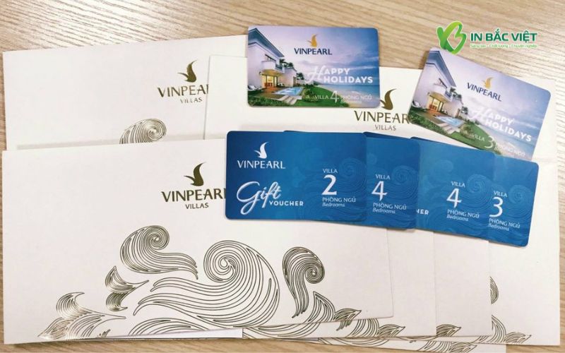 Mẫu gift voucher Vinpearl dạng thẻ card sang trọng dành cho resort nghỉ dưỡng cao cấp