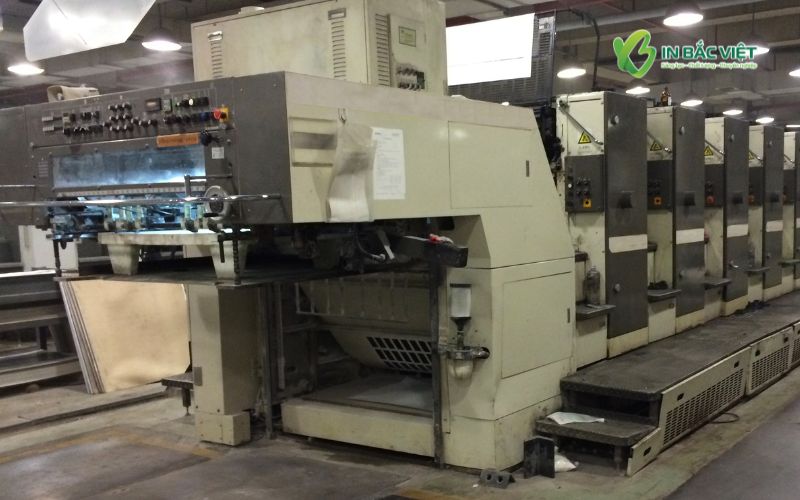 Máy in offset sản xuất catalogue ô tô số lượng lớn tại xưởng In Bắc Việt