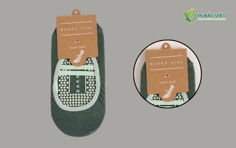 Mẫu mác treo vớ lười bằng giấy Kraft đơn giản, tinh tế