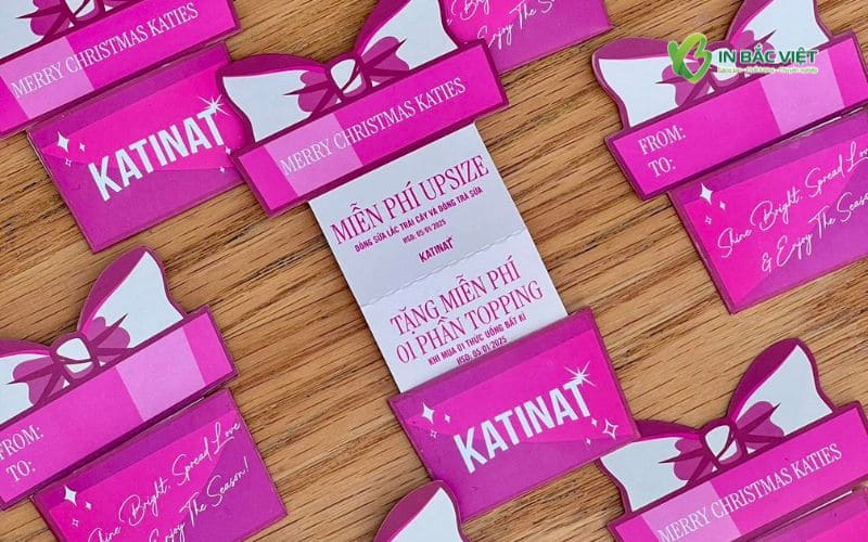 Voucher miễn phí upsize và tặng topping với kiểu dáng bế hình đặc biệt độc đáo