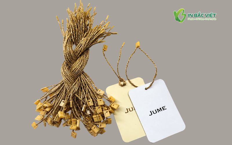 Dây thừng xỏ Tag treo tạo phong cách mộc mạc