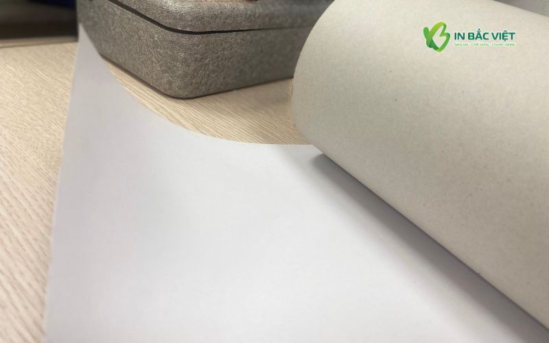 Độ sáng của giấy ảnh hưởng đến khả năng hiển thị màu sắc khi in