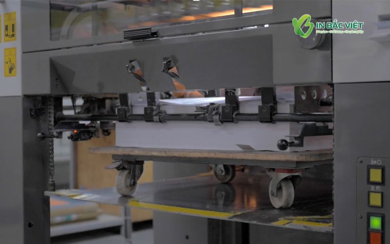 Hao hụt trong in Offset là phần giấy, mực và vật tư bị tiêu hao trong quá trình sản xuất