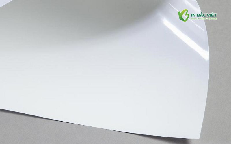 Khả năng hiển thị màu sắc trên giấy bóng và giấy mờ có sự khác biệt