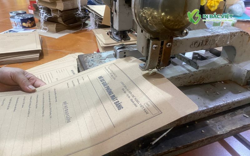 Kiểm soát gia công để giảm hao hụt trong sản xuất in ấn