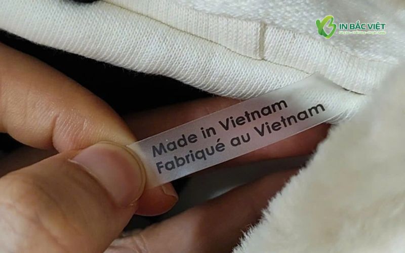 Mác in TPU trong suốt hiển thị thông tin sắc nét trên quần áo