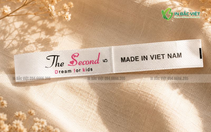 Mác Satin thương hiệu cho quần áo trẻ em