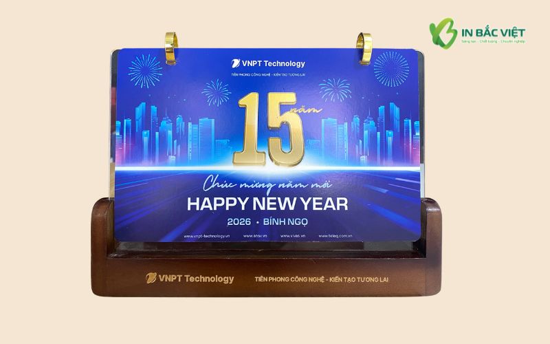 Lịch để bàn đế gỗ theo yêu cầu làm quà tặng doanh nghiệp